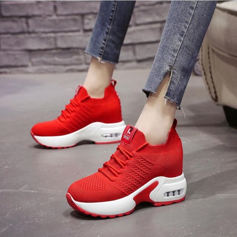 Kvinner sommer mesh plattform joggesko sneakers hvite sko 9.5cm høye hæler kiler utendørs sko pustende fritidssko kvinne