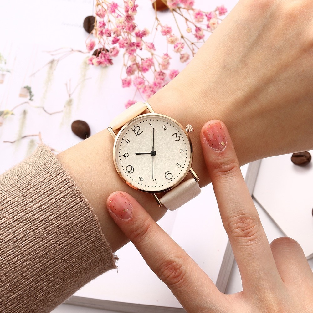 Top Stijl Mode Vrouwen Luxe Lederen Band Analoge Quartz Horloge Gouden Dameshorloge Vrouwen Jurk Reloj Mujer Zwarte Klok