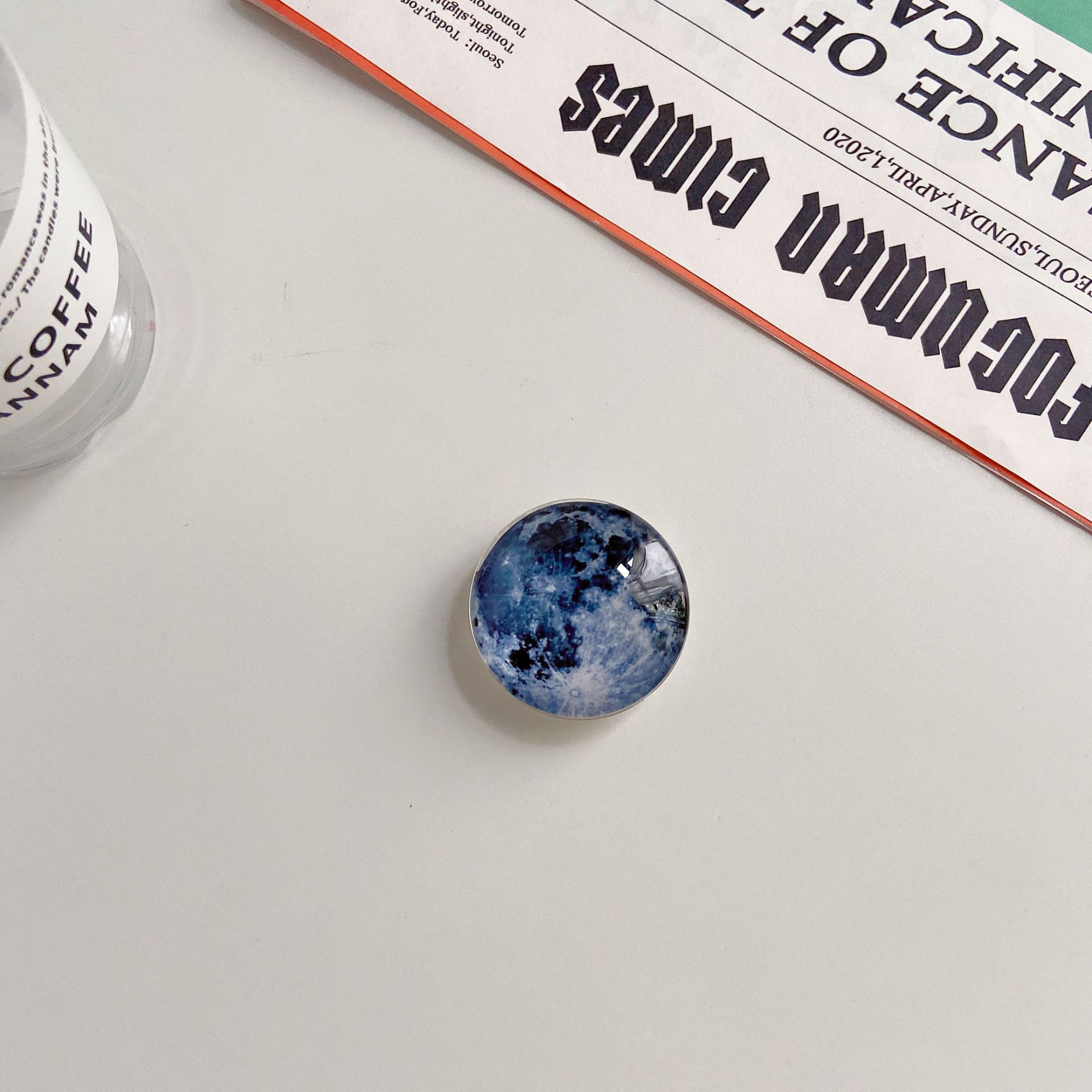 eins Korea Epoxid Ball Griff Tok Halterung Für praktisch fallen Schwarz und Weiß Schachbrett Erde Mond Bälle Griptok Ring Halfter: Mond