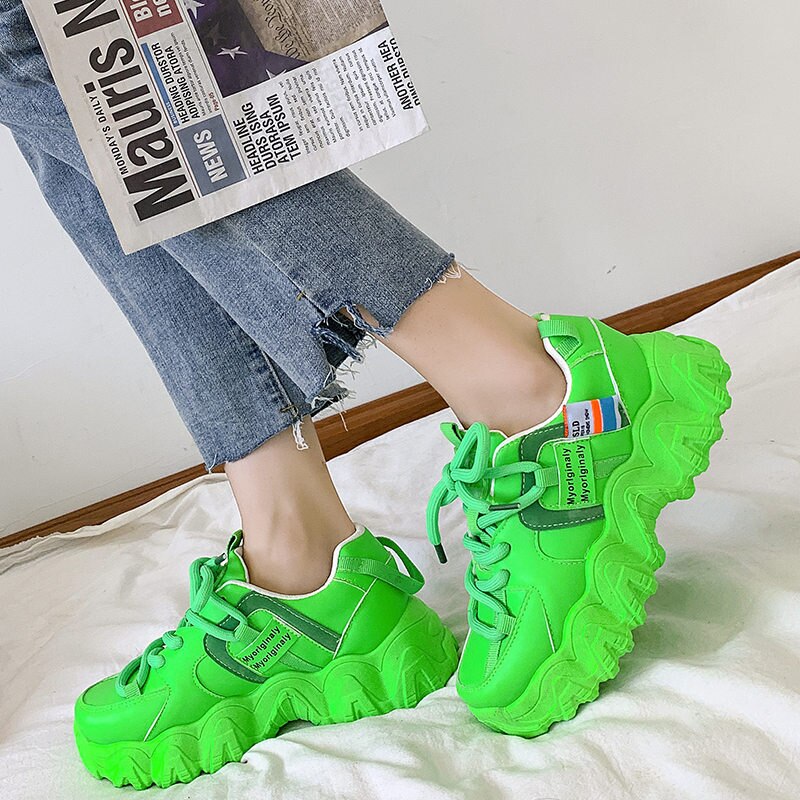 Kvinna löparskor ökar 6cm ins högklackade sneakers kvinnor höjd plattform andas sport pappa skor tjejer: Grön / 4