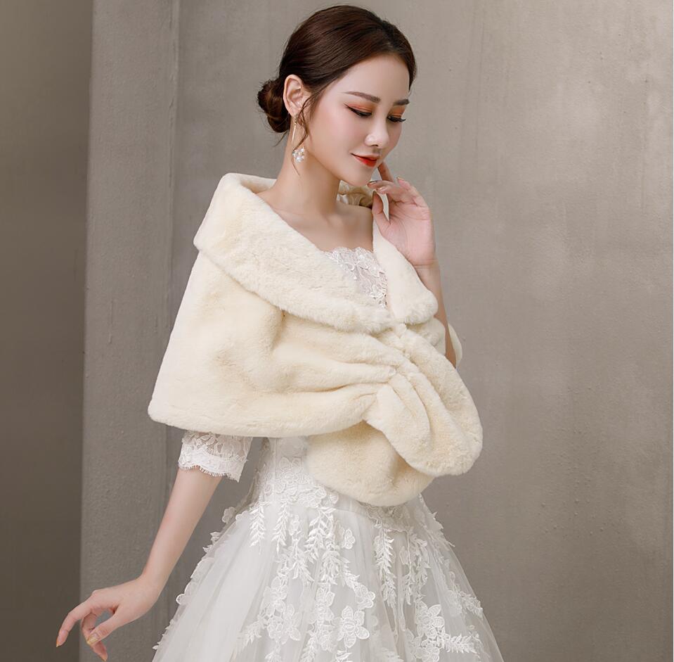 Freies Winter-ärmellos Braut wickelt warm Licht Champagner Faux Pelz Braut Bolero Ernte Faux Fell hochzeit Jacke