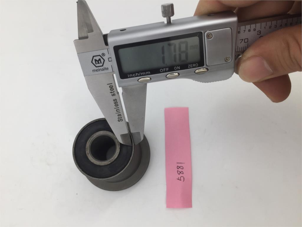 Rear Leaf Spring Bushing Truck Chassis Part Replacement for ISUZU NKR NPR NKR55 4JB1 8941185880 8-94118588-0