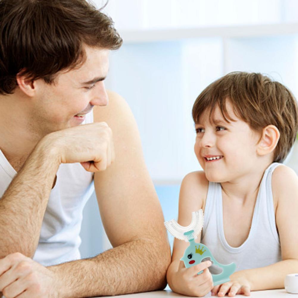 Spazzolino da denti per bambini a forma di U spazzolino da denti per bambini arrotondato morbido sicuro 360 pulizia dei denti orali spazzolino da denti per bambini manuale innovativo Tra