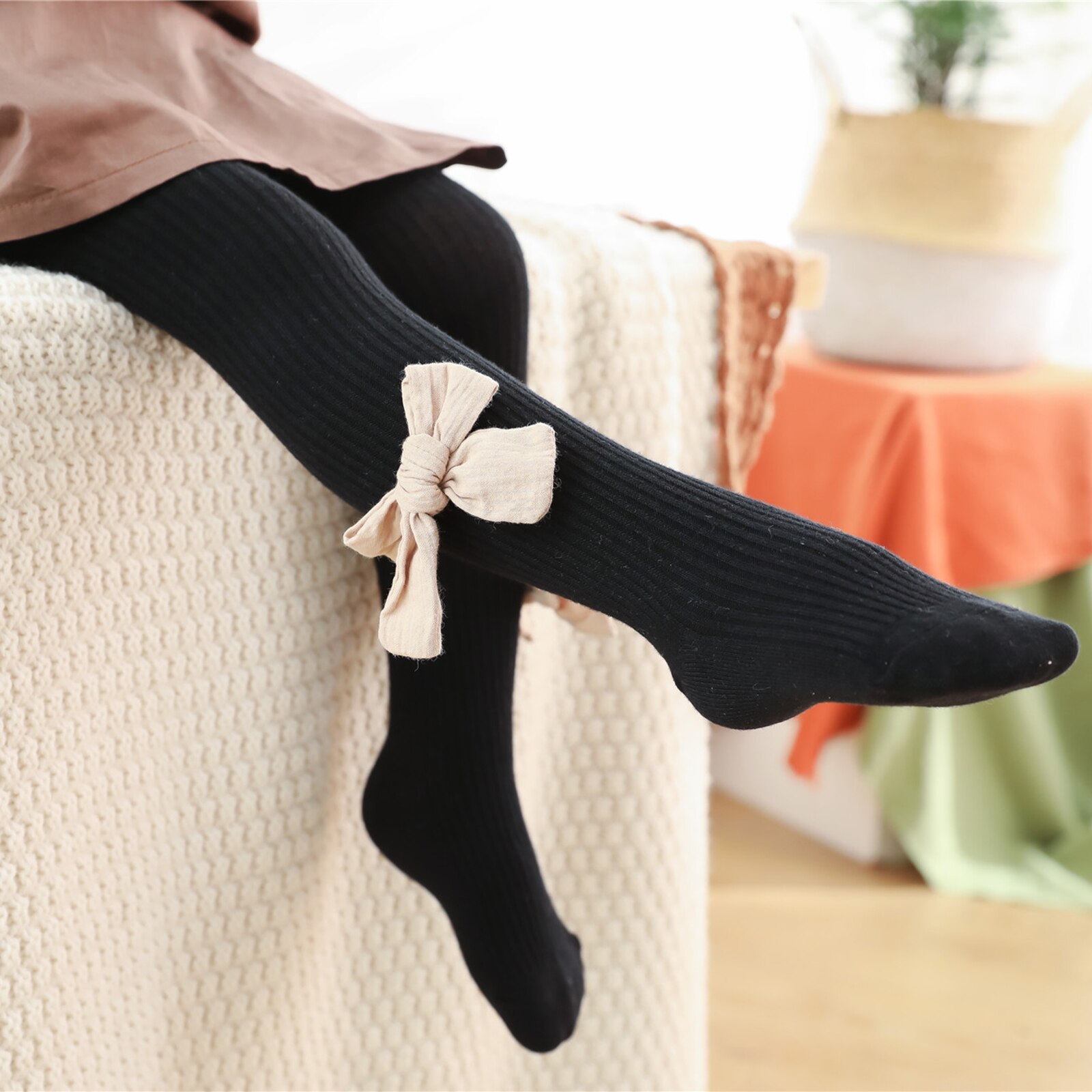 Emmababy Baby Girl Pantyhose, Knitting Bowknot Bottom Socks Warm Winter Knitwear Loose Trousers: 01 / 5
