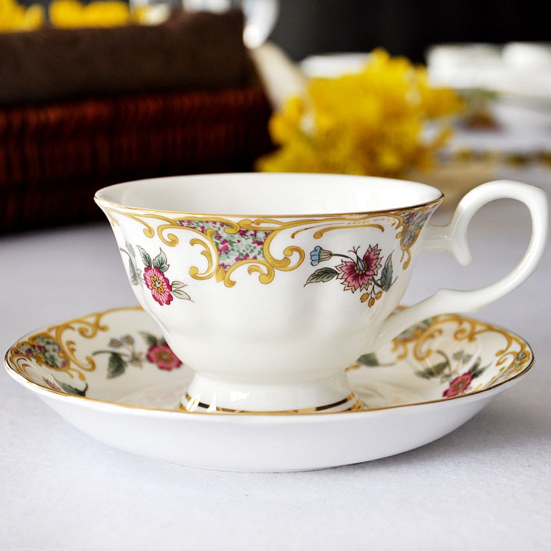 British Classic Simple Bone China Coffee Cup and Saucer Set Household Ceramic Afternoon Tea Flower Tea Cup Porcelain Coffee Cups