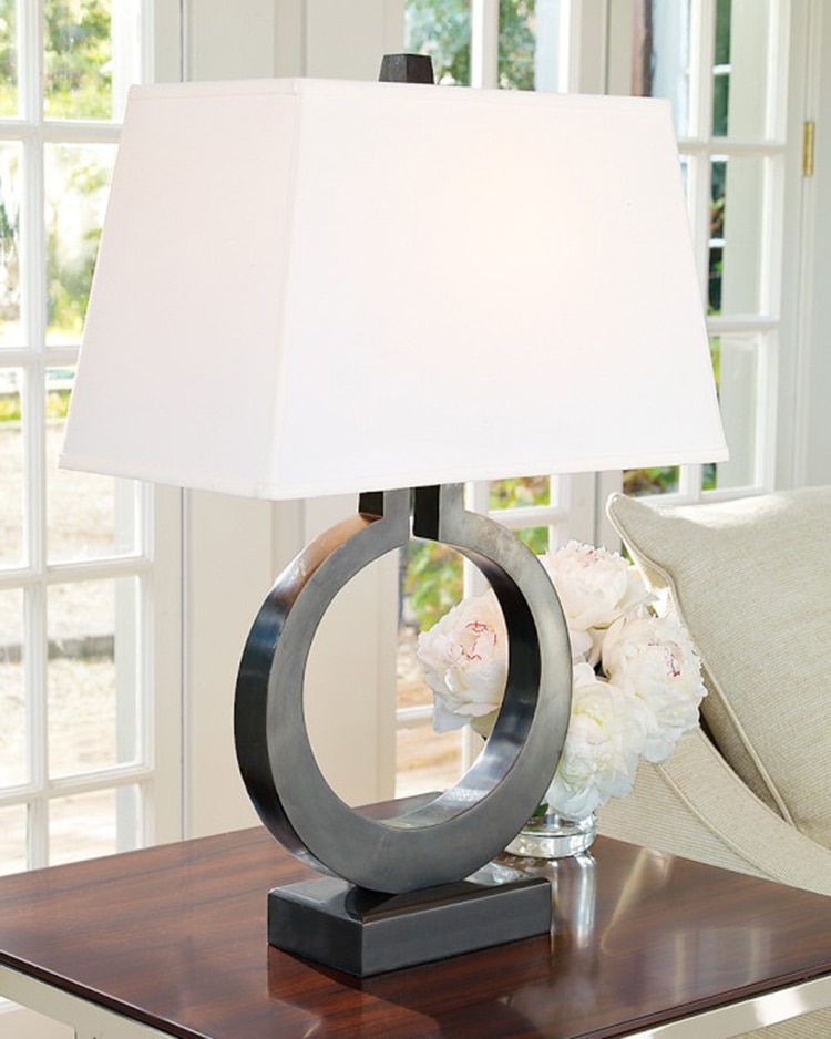 Modern lyxig bordslampa villa gyllene matbord dekoration bordslampa nordisk retro sovrum sänglampa led ljus