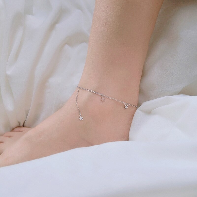925 exquisite fußkettchen aus sterlingsilber mit kleinem pentagramm-anhänger, schlichter, sommerlicher boho-schmuck für damen.