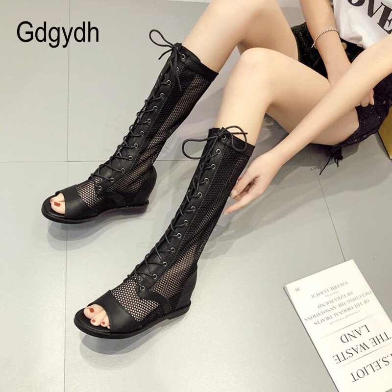Gdgydh veterschoenen voor dames in de zomer, stijlvolle rome mesh open teen rits kniehoge laarzen sandaal hoogte toenemende zwarte punkschoenen
