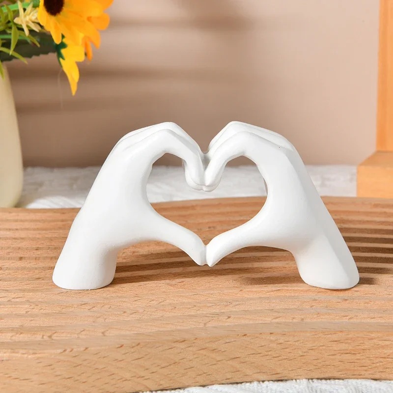 Gold Decoration, Heart Hand Statue Living Room Bedroom Decoration, Love Finger Modern Hand Gesture Sculpture Home Shelf Desktop: light green