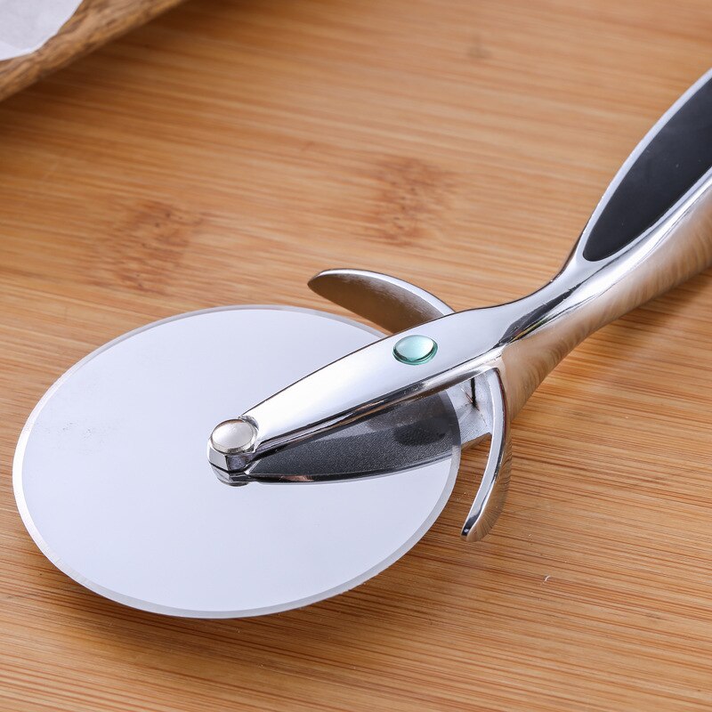Zinc Alloy Pizza Cutter Baking Appliances Pizza Cutter Kitchen Gadgets