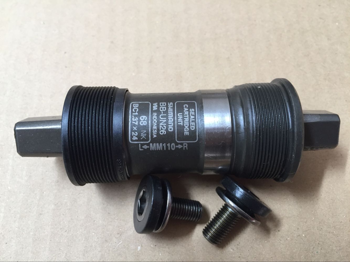 BSA BB-UN26 68 mm 110 mm bottom bracket chain box mount bicycle BB