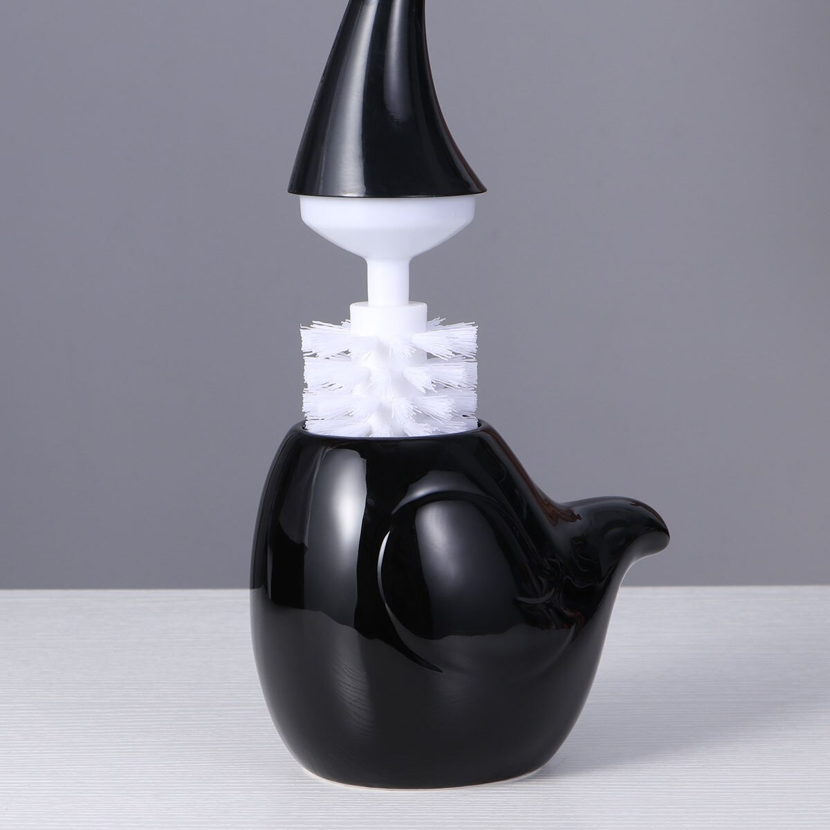 Toilet Brush Set Compact Modern Cartoon Swan Toilet Bowl Cleaner Brush Set For Bathroom Home Hotel Bathroom Accessories: Black