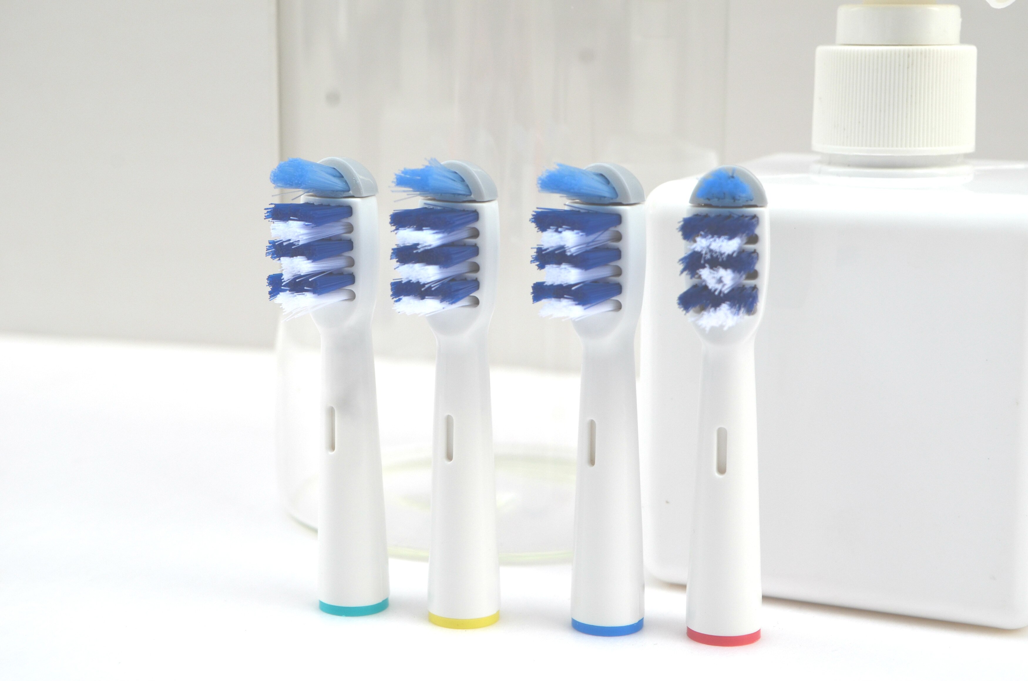 4x têtes de brosse de rechange pour oral-b brosse à dents électrique ajustement avance puissance/Pro santé/Triumph/3D Excel/vitalité précision