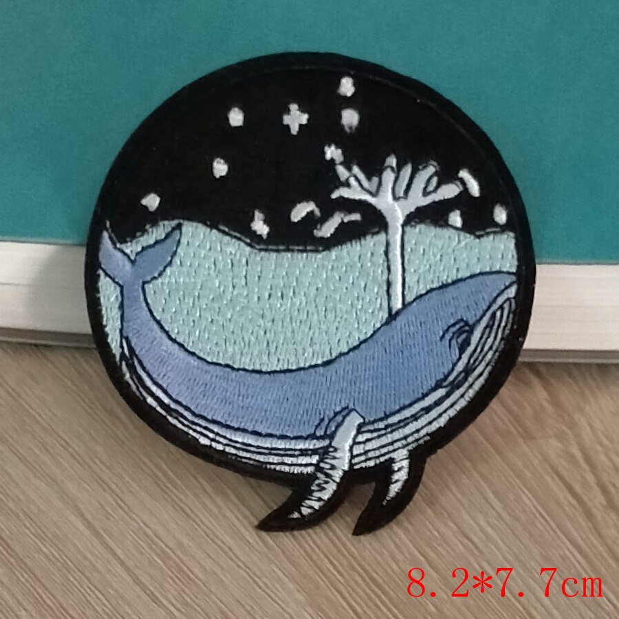 Iron On Patch Whale/Sea Wave Patch Embroidery Patches For Clothing DIY Wilderness Badge Patches For Clothes Applique Accessory: PE4975CT