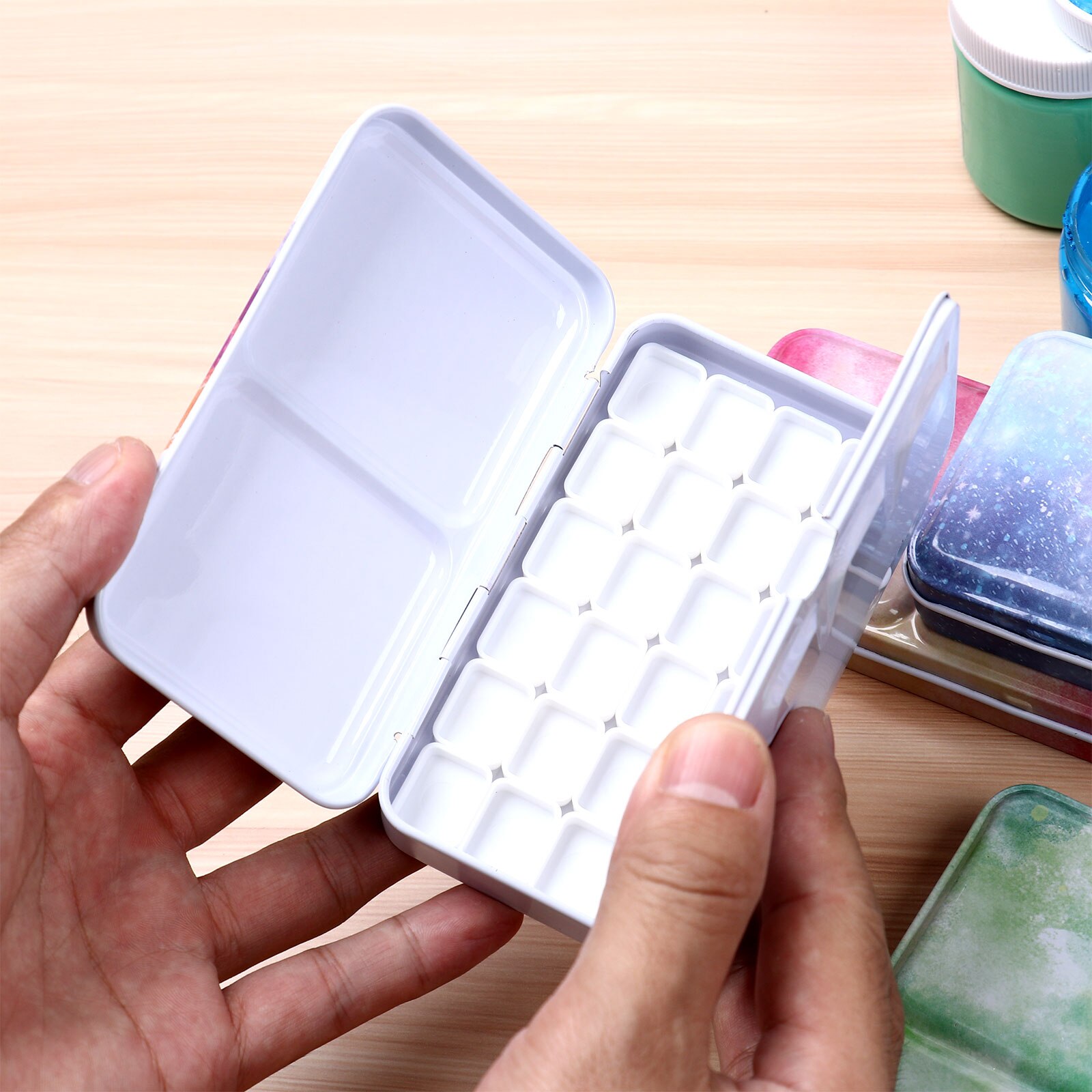 Mini Tin Box Airtight Leak Proof Palette Travel Painting Storage Tins Paint Tray Box for Watercolor Oil Gouache Acrylic Paints