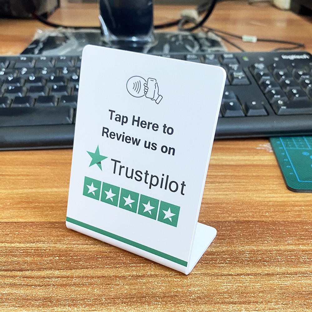 Stojak dotykowy 3 "X4" NFC Wyświetlacz Instagram Facebook Tripadvisor Trustpilot Konserwacja Google Stojak NFC Wyświetlacz stołowy NFC dla restauracji: czarny
