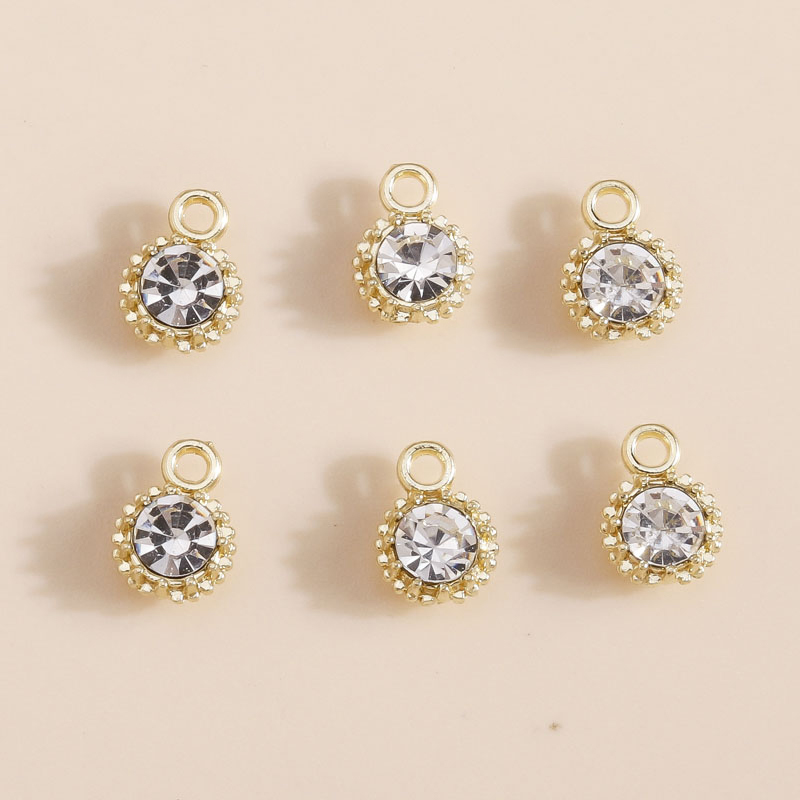 8 Uds. De bonitos colgantes de aleación chapados en oro con forma de estrella y Luna para hacer joyería DIY, accesorios hechos a mano, pendientes, collares,: PLATEADO