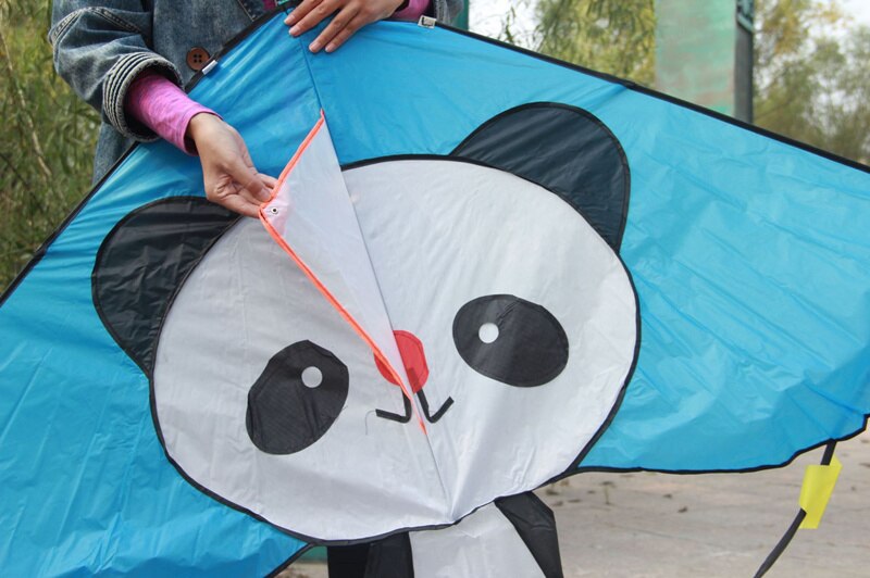 Cometa de oso Panda con hilo para niños, juguete infantil de prevención de rasgaduras, deportes al aire libre, surf, herramienta voladora con hilo para cometas