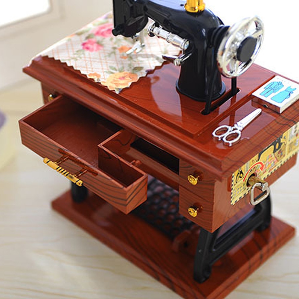Kleine Muziek Dozen Plastic Vintage Music Box Mini Naaimachine Stijl Mechanische Tafel Decor