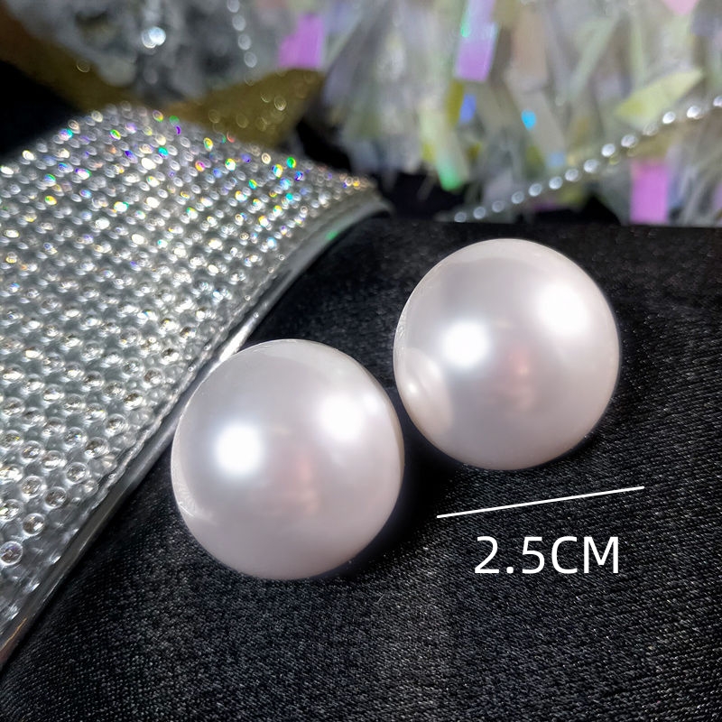 Trend 2.0CM Big Imitation Pearl Round Stud Earrings Minimalist Statement Brincos for Women Geometric Party Wedding Girl