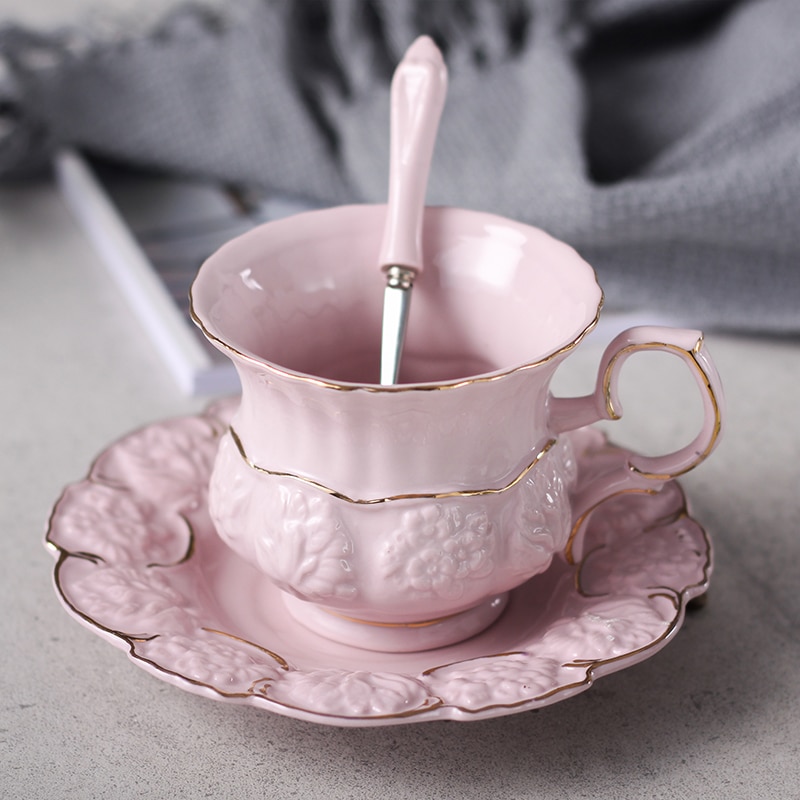 Taza de café de cerámica rosa, escultura creativa, juego de platillo, tazas de té chapadas en oro de flores, tazas europeas Kubek de porcelana, AC50BD