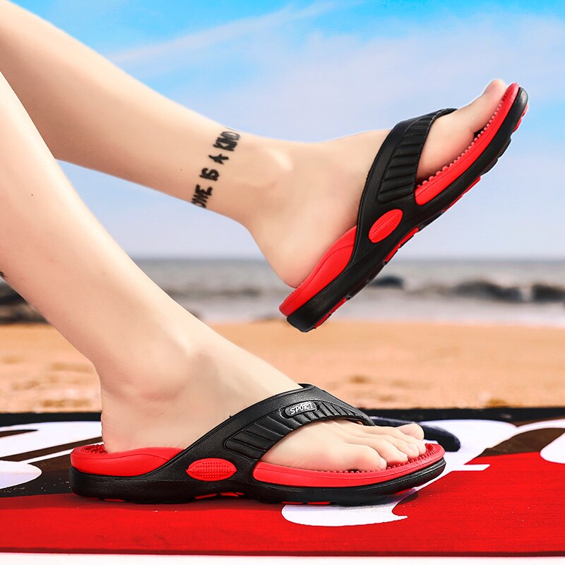 Infradito da spiaggia pantofole da uomo estive sandali da massaggio scarpe Casual da uomo comode 2022 moda uomo infradito calzature di vendita calde