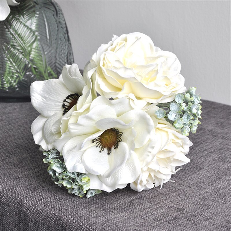 Nordisk pion bukett anemon bröllop brudbukett siden konstgjorda blommor diy scrapbook blommor konstgjorda rumsinredning: Vit