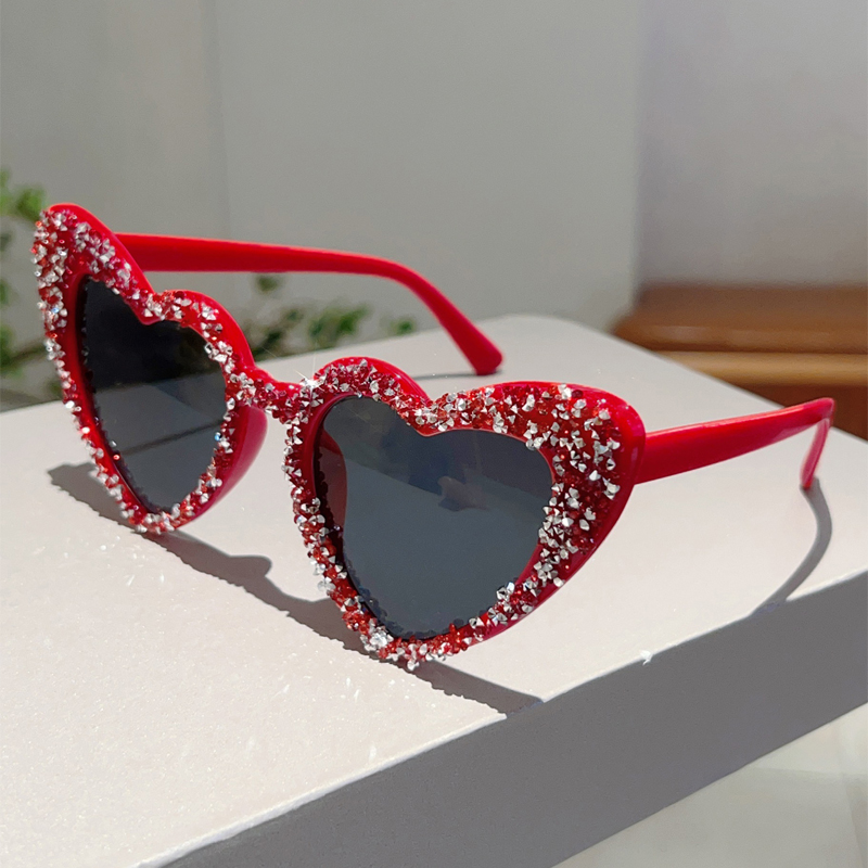 Óculos de sol vintage em forma de coração com strass para mulheres, óculos de sol novos originais, tons decorativos da moda, 2024: Vermelho