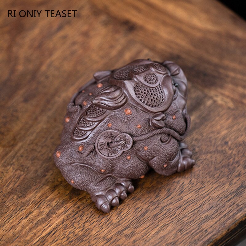 Chinese Lucky Fortune Golden Toad Statue Ornaments Yixing Purple Clay Tea Pet Handmade Sculpture Tea Set Decoration Tea Ceremony
