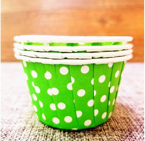Ensemble de gobelets à gâteau en papier enduit à bord roulé, grands/petits, à muffin de dessin animé, gobelets résistants aux hautes températures, 100 pièces/ensemble: green