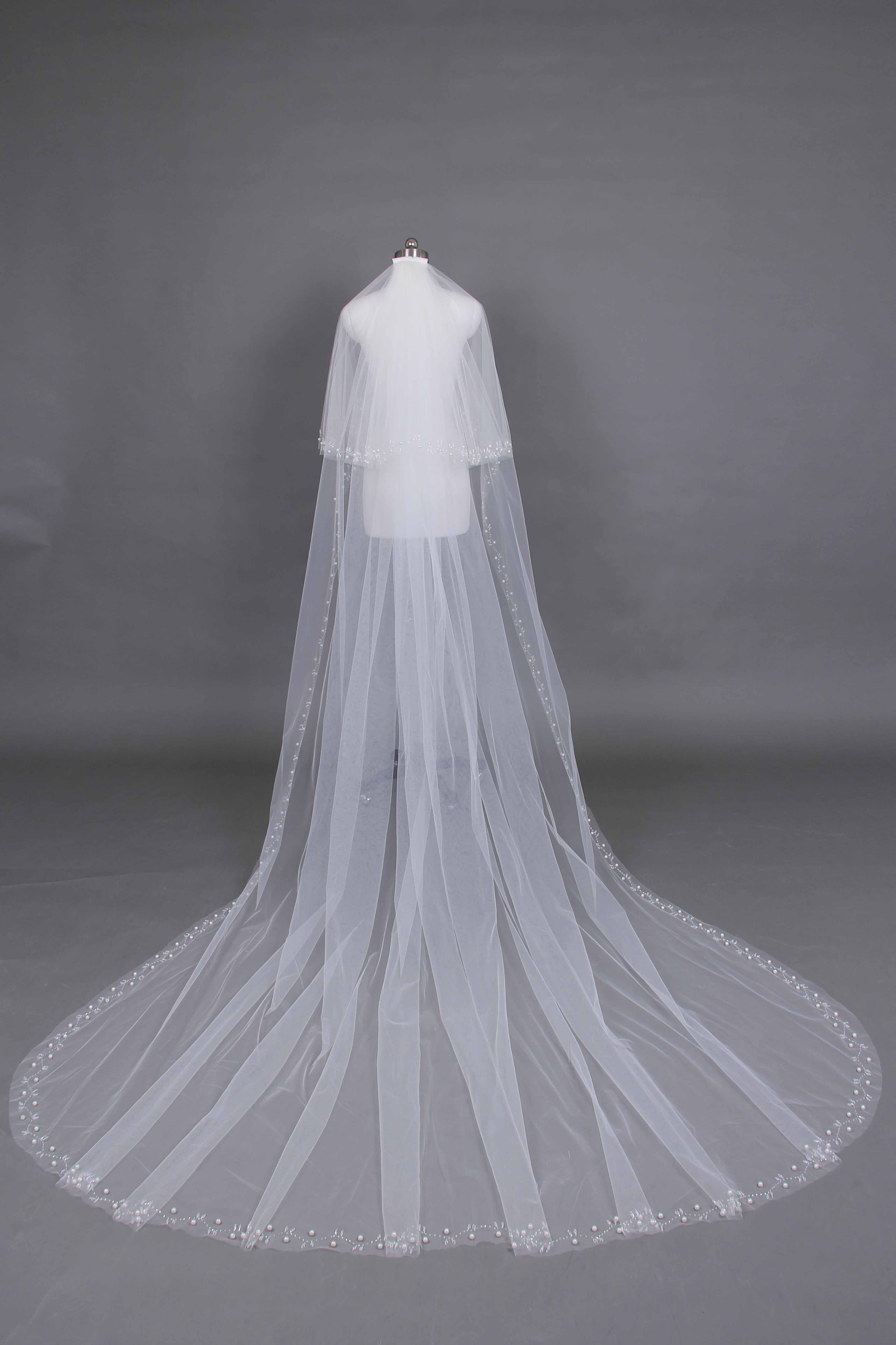 2 tier Cathedral bride veil bead embroidered edge veil wedding veil& comb