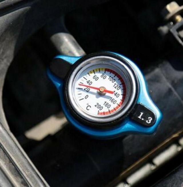 1 stück Wasser Panzer Kappe ForMontero Heizkörper Rohr Abdeckung für Pajero Coolent Öl Kappen für Lanzenträger 0,9 Bar 1,1 Bar große oder Kleine