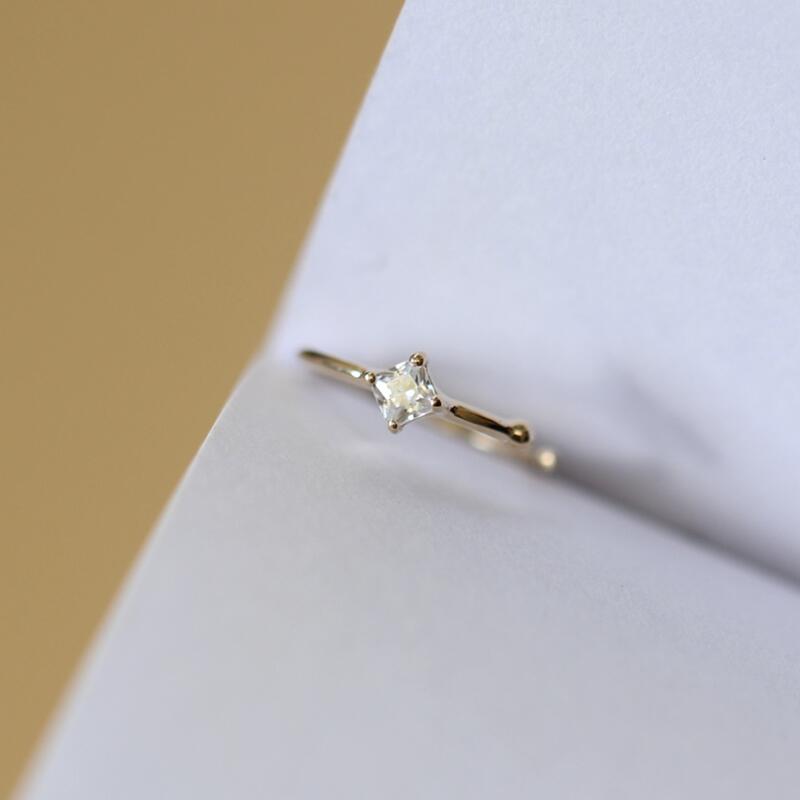 Goldtutu 14K Geel Goud 3Mm Gesimuleerde Diamond Cz Nose Ring Hoop
