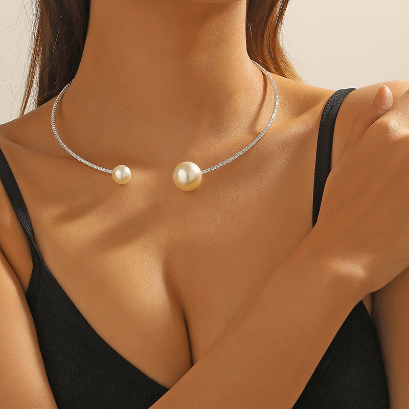 Vrouwelijke Vrouwen Zwart Kristal OT Gesp Sleutelbeen Keten Kristal Kraal Ketting Choker Vrouwen Sieraden kopen vanaf een prijs van 4.27