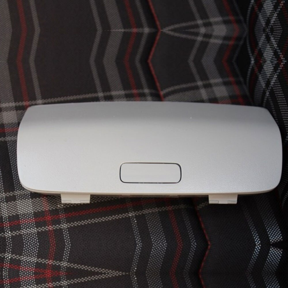 Car Sun Glasses Storage Case Fit For Volkswagen Golf Mk5 Mk6 Passat B6 CC Skoda Yeti Superb Cat Styling Glasses Box Accessories