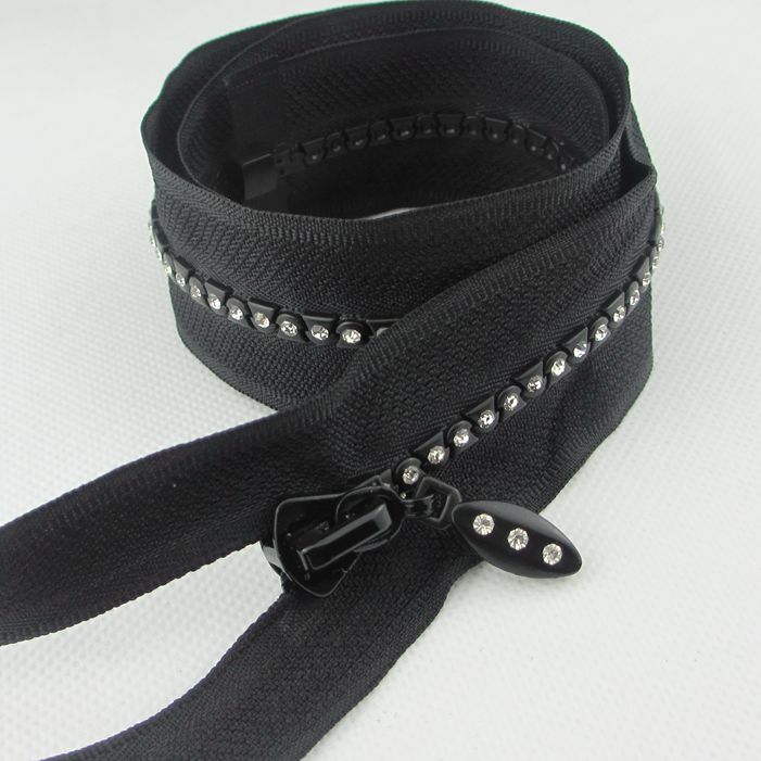 2 stks/partij Plastic Hars Diamant Strass Rits Zwart Wit Kleding Decoratieve Ritsen Bevestigingsmiddelen Naaien Accessoires: black / 70cm