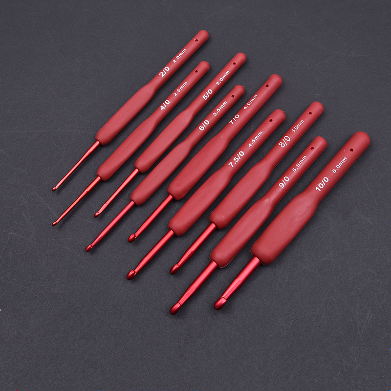9PCS Red Crochet Hooks Ergonomic Crochet Hook Set Soft Touch Aluminum Crochet Needle 2.0-6.0mm Crochet Kit