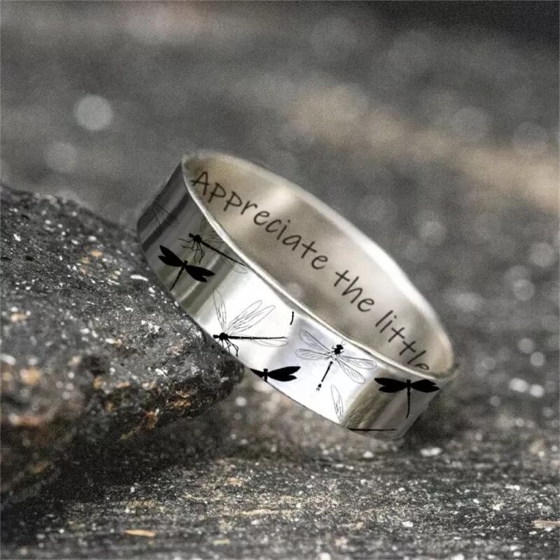 Dames Leuke Retro Graveren Libel Vlinder Brief Ring Hip Hop Gothic Party Ring Vrouwelijke Sieraden