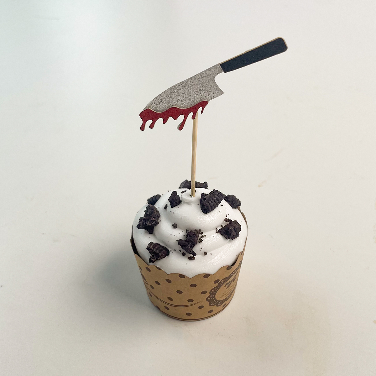 Sztuczny babeczka, fałszywy ekspozytor na ciasto, imitacja ciasta, dekoracje, symulacja realistycznej babeczki, plastikowy Model ciasta, sztuczne pieczone jedzenie.: Jasno szary