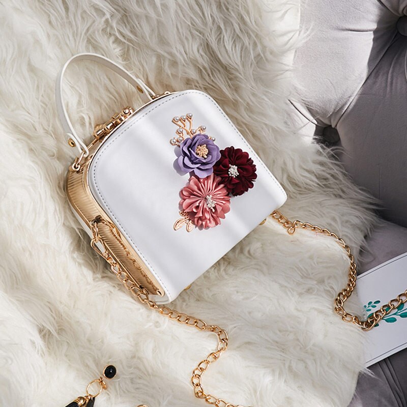 LYKANEFU Sacchetto Delle Donne con 3D Fiore Delle Donne Borse messaggero con Lunghi Casella catena di Metallo portafoto Borsa Catena Croce Corpo Della Borsa sacco a principale: bianca