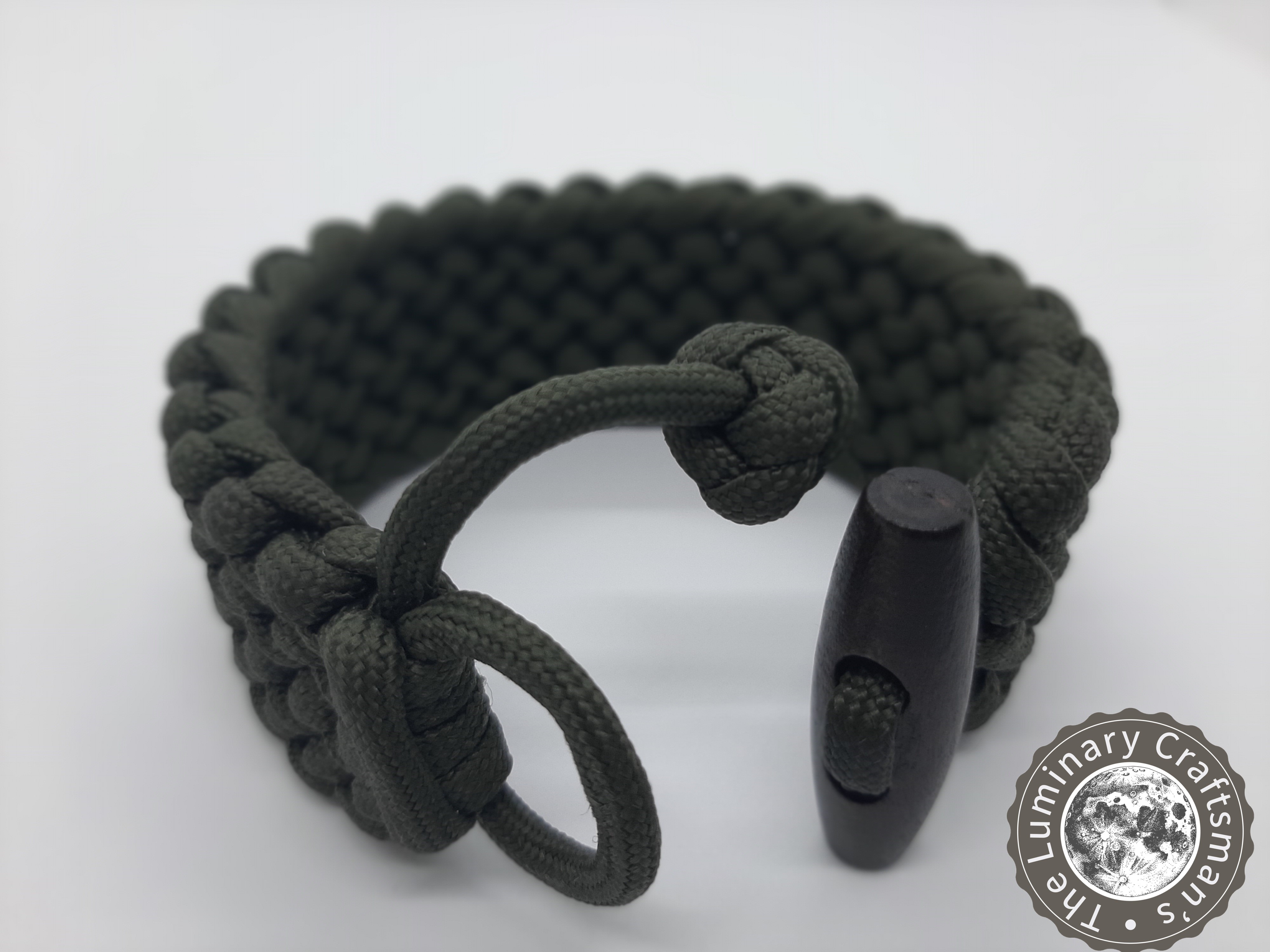 Conquistador Paracord Survival Armband Met Houten Knop Voor Wandelen En Kamperen