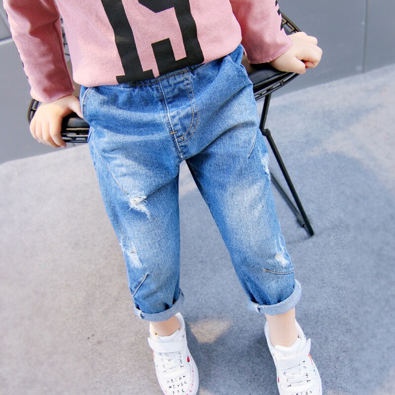 freundlicher Jeans Hosen Neue Jungen Denim Hosen gerissen See freundlicher Hosen Patchwork freundlicher Hosen für Jungen freundlicher Zerrissene Jean: 6T(130)