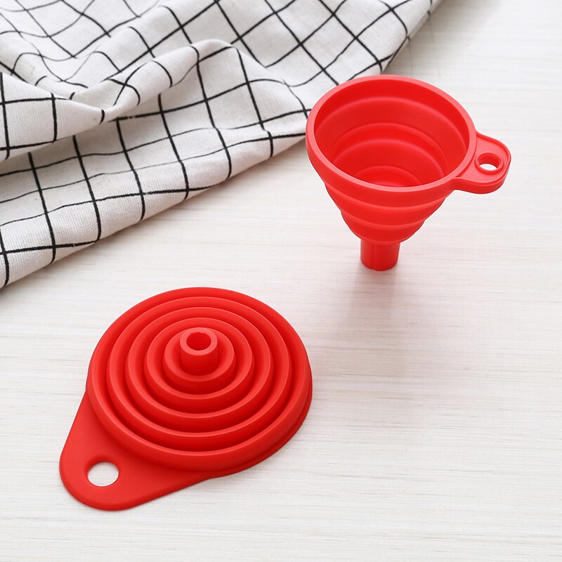 1 stk mini sammenklappelig tragt silikone sammenklappelig tragt sammenfoldelig bærbare tragte hænges husholdningsvæskeudlevering køkkenredskaber: Rød-lille 1 stk