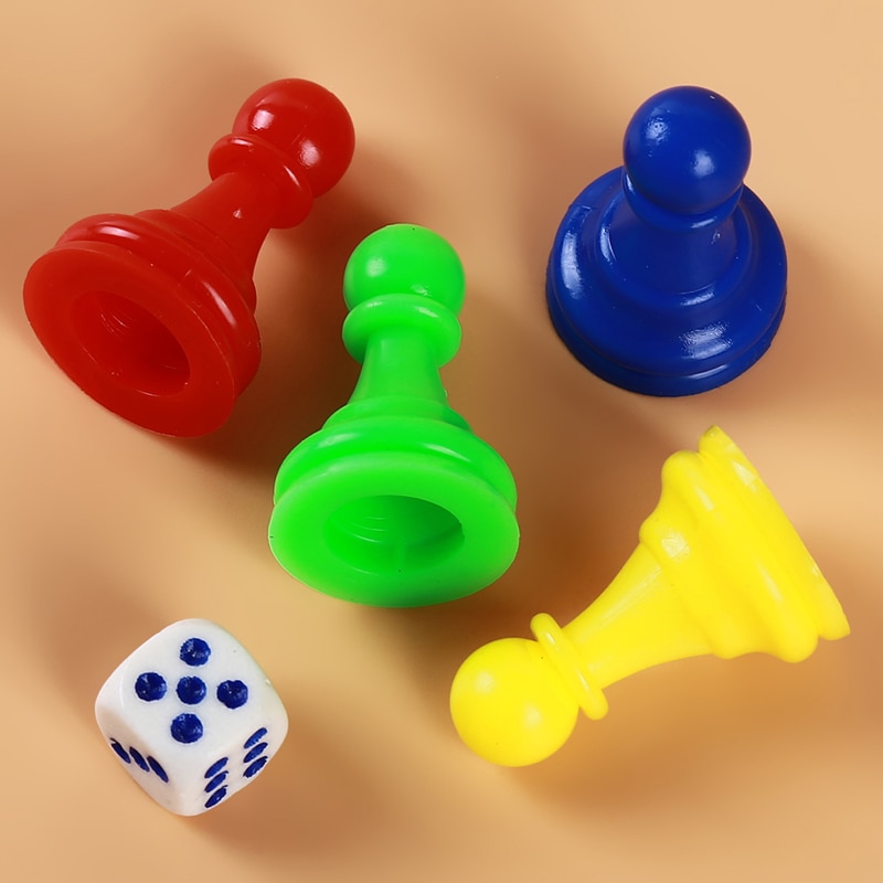 Kinderen Spelen Games Speelgoed 5Pcs Plastic Schaakstukken Schaken Stuks Spel Dobbelstenen Voor Kinderen