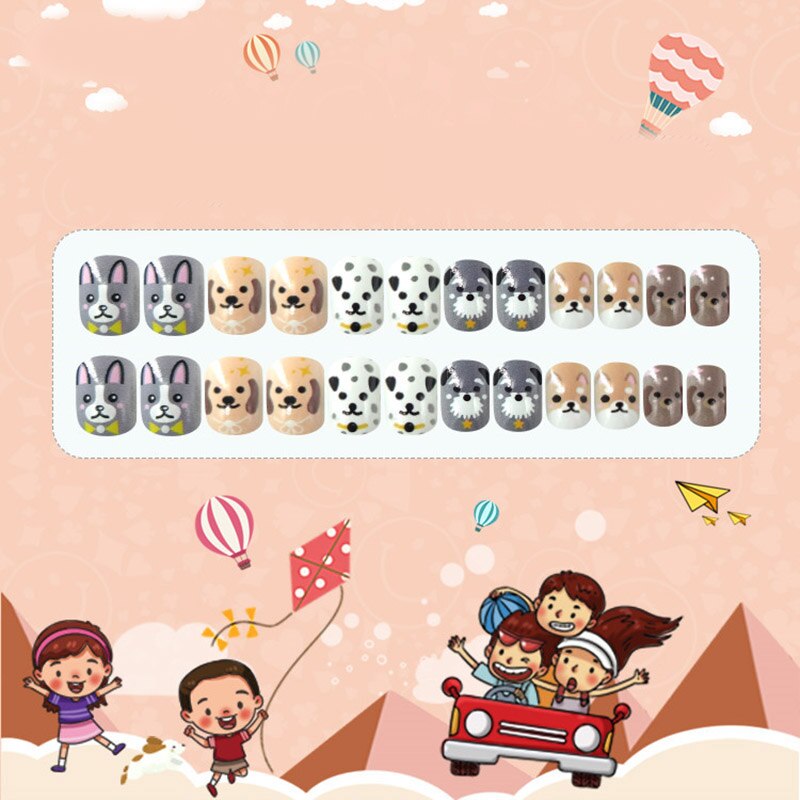 Boîte de faux-ongles courts à pression pour enfants, couverture complète, style différent avec un motif, 24 pièces/boîte, avec colle: style17