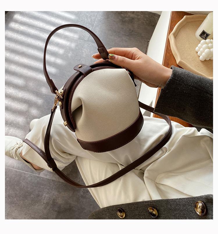 Gommage en cuir PU femmes sacs rétro sac à main hiver petites femmes épaule en cuir Mini sac pour les femmes: White