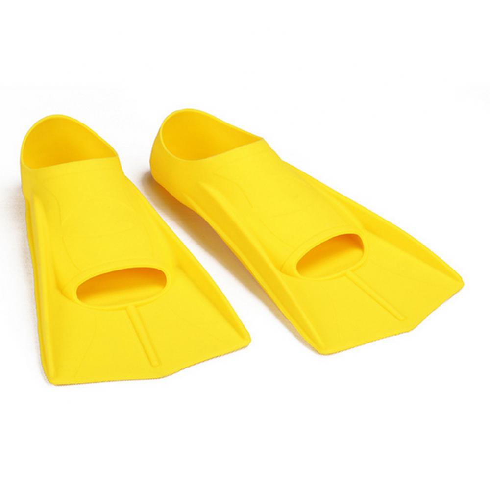 1 Pair Swimming Flippers Diving Snorkeling Surfing Swim Soft Silicone Foot Fins: Yellow M