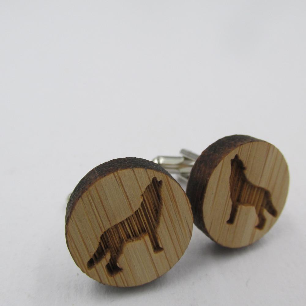 Moda Abotoaduras Para Os Homens de Madeira Dinossauro Animal Cervos Lobo Bat Cuff Link Acessório Do Casamento: wolf
