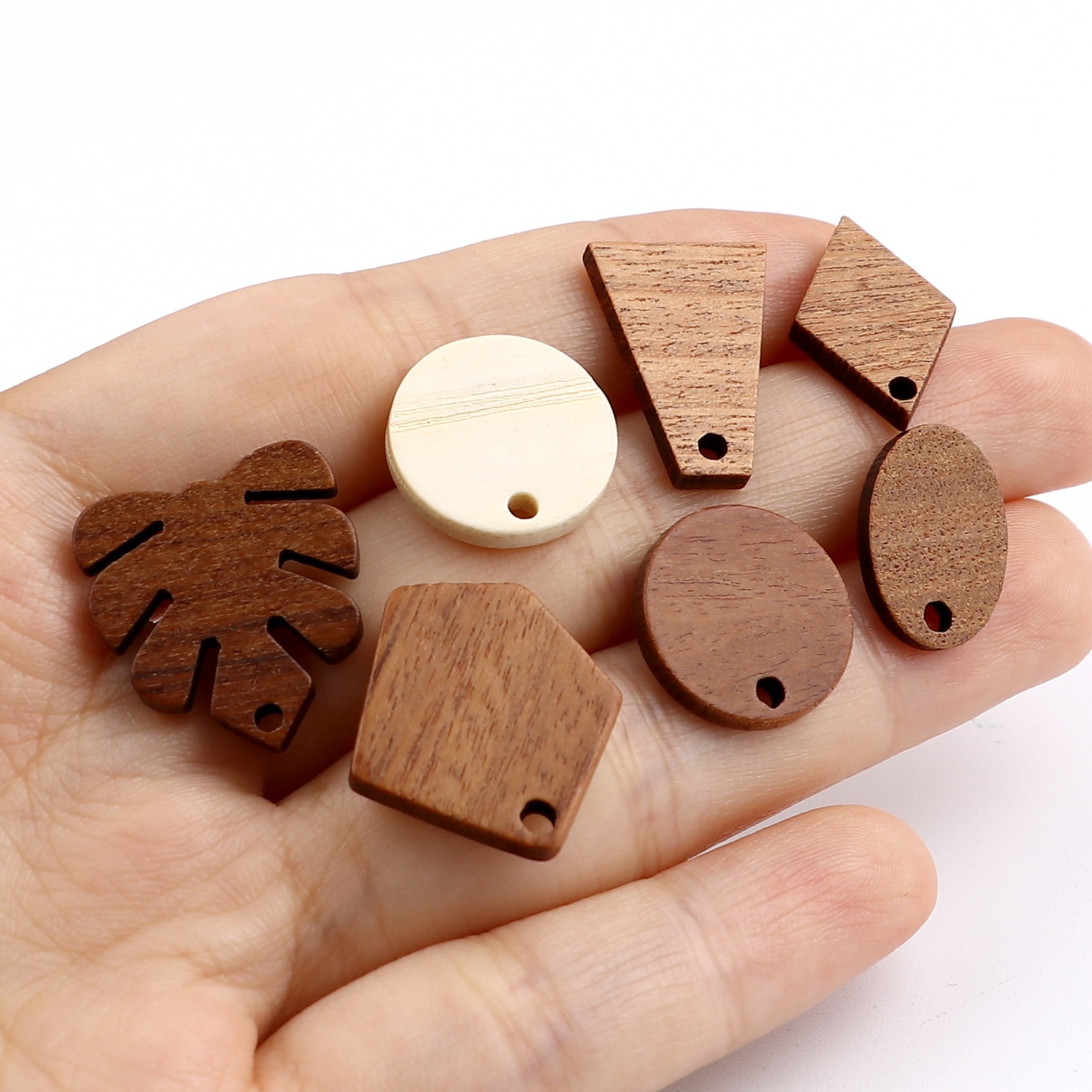 Pendientes de madera con pasador para la oreja, 10 piezas, redondos, de madera Natural, color blanco cremoso con lazo de 15mm de diámetro