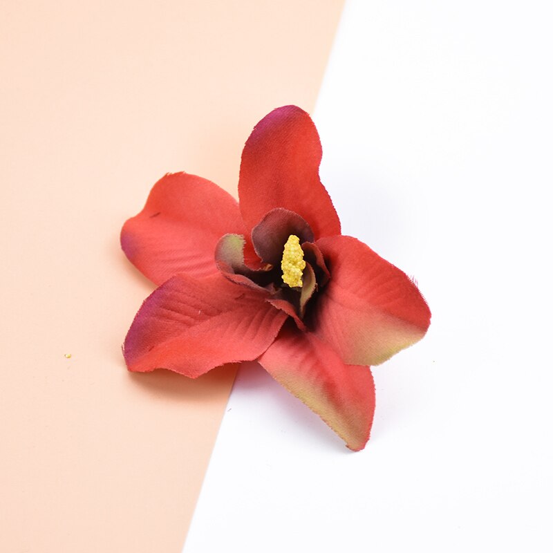 10 stk silke sommerfugl orkidé dekorative blomster kranse juleindretning til hjemmet bryllup håndlavet gør-det-selv boks kunstig blomst: Farve 10